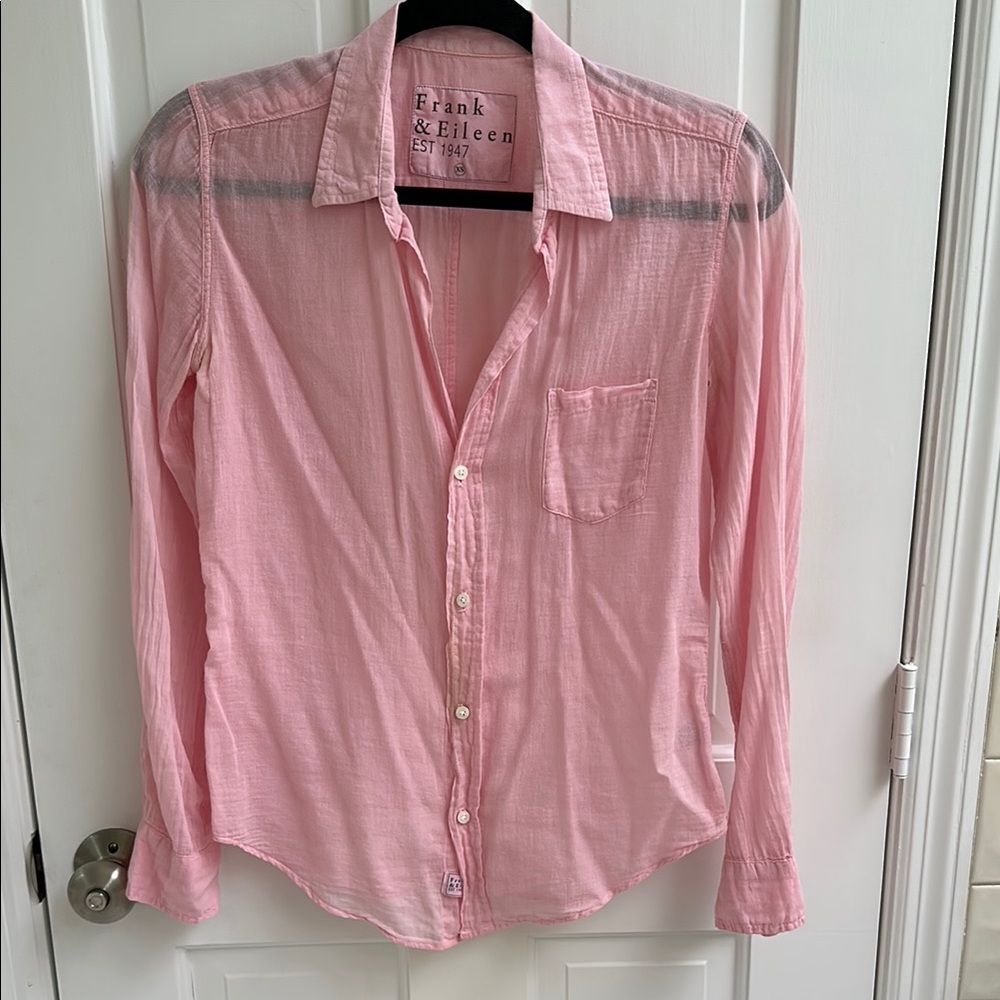Frank & Eileen Barry sheer cotton button down shirt. Size XS.